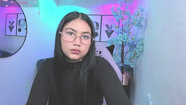 Snapshot of Carolina_cherry chatting on June 20, 2026, 1:16 pm Carolina cherry online show from June 20, 2026, 1:16 pm