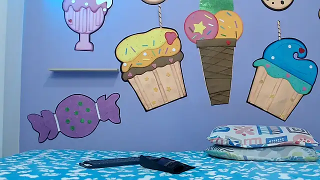 NOVAHOT98 online show from March 5, 2026, 7:43 pm