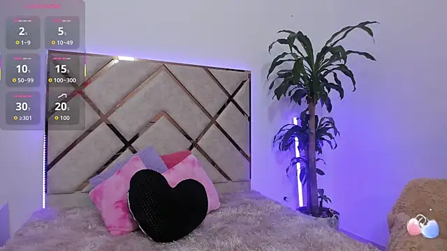 queenie staar online show from February 24, 2026, 11:27 pm