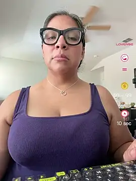 Snapshot of BettyWhispers chatting on May 26, 2026, 7:45 pm BettyWhispers online show from May 26, 2026, 7:45 pm