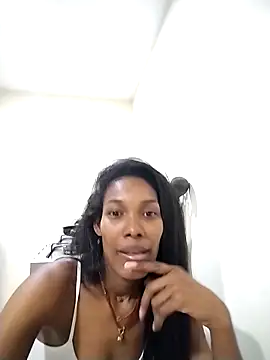 Snapshot of Shaara_bloommy chatting on December 16, 2025, 4:50 am Shaara bloommy online show from December 16, 2025, 4:50 am