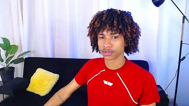 angelll18  online show from March 13, 2026, 1:27 pm