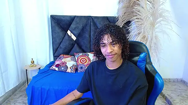 angelll18  online show from March 12, 2026, 9:08 pm