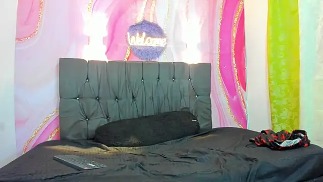 Straight Guy22 online show from January 13, 2026, 4:49 am