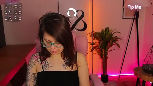 Ariell Mini online show from March 11, 2026, 12:54 pm