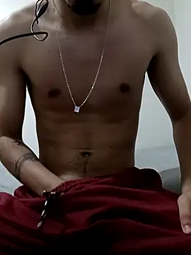 Snapshot of lucx_pe chatting on December 14, 2025, 5:35 am lucx pe online show from December 14, 2025, 5:35 am