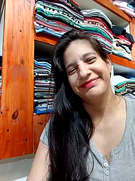 Snapshot of julietaloovee chatting on March 23, 2026, 2:06 pm julietaloovee online show from March 23, 2026, 2:06 pm