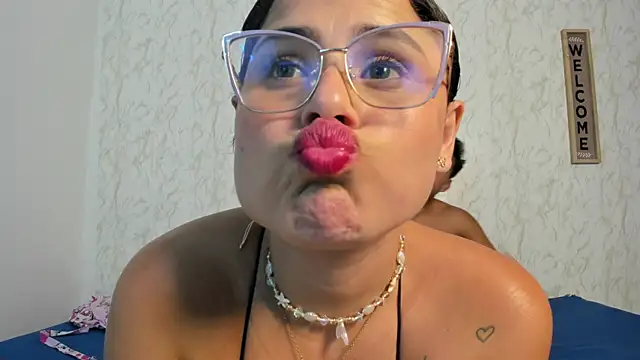 couple hardroom online show from January 10, 2026, 1:12 am