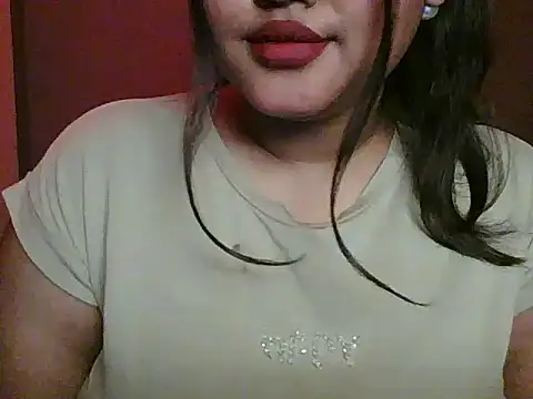 Snapshot of sonal-6 chatting on December 17, 2025, 2:44 pm sonal-6 online show from December 17, 2025, 2:44 pm