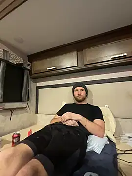 SparkledExtern online show from February 1, 2026, 6:33 am