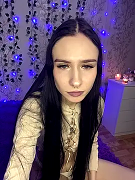 Snapshot of Show_Lissa chatting on December 14, 2025, 4:45 pm Show Lissa online show from December 14, 2025, 4:45 pm