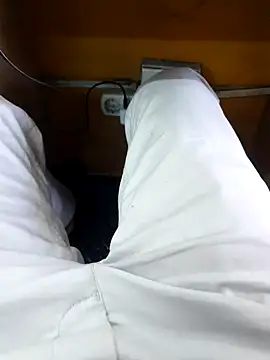 Snapshot of M8ygcthf3 chatting on February 6, 2026, 12:23 pm M8ygcthf3 online show from February 6, 2026, 12:23 pm