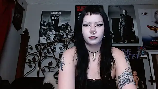 Snapshot of Bettieee_Agura chatting on February 15, 2026, 9:58 pm Bettieee Agura online show from February 15, 2026, 9:58 pm