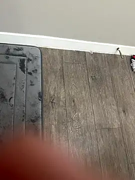 MrRedOne online show from December 17, 2025, 5:45 am