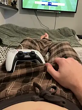 harrygeorge18 online show from February 16, 2026, 4:27 pm