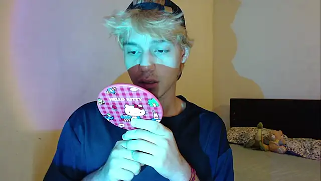 CrisotpherMoretti online show from February 2, 2026, 7:24 pm