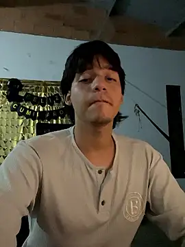 CrisotpherMoretti online show from January 9, 2026, 11:33 pm