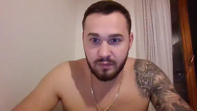 Snapshot of Andrea99only chatting on December 17, 2025, 11:32 pm Andrea99only online show from December 17, 2025, 11:32 pm