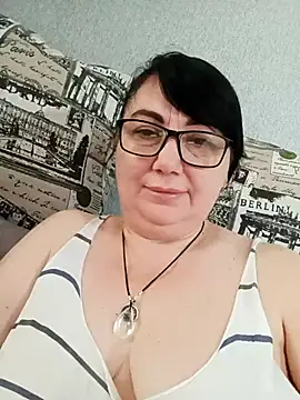 MariSwan222 online show from July 4, 2026, 7:26 am