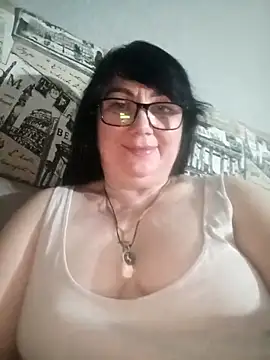 MariSwan222 online show from June 4, 2026, 7:29 pm