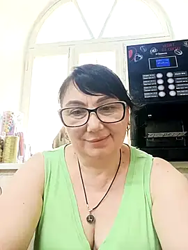 MariSwan222 online show from July 18, 2026, 11:41 am