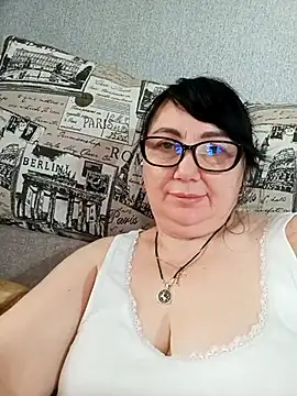 MariSwan222 online show from August 3, 2026, 9:04 am
