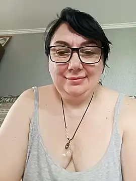 MariSwan222 online show from June 22, 2026, 7:49 am