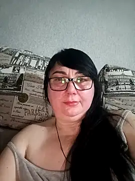 MariSwan222 online show from February 5, 2026, 9:43 pm