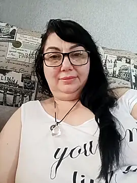 MariSwan222 online show from June 14, 2026, 6:14 am