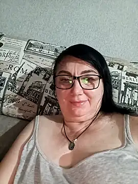 MariSwan222 online show from July 7, 2026, 8:56 pm
