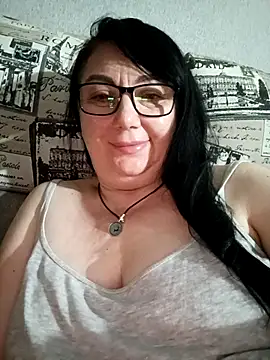 MariSwan222 online show from July 12, 2026, 8:42 pm