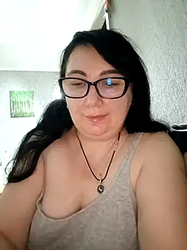 MariSwan222 online show from August 6, 2026, 8:37 pm