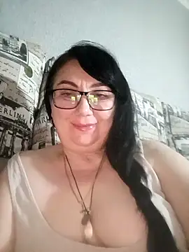 MariSwan222 online show from June 5, 2026, 8:25 pm