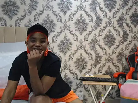 JANIELEE8x online show from December 15, 2025, 2:34 pm