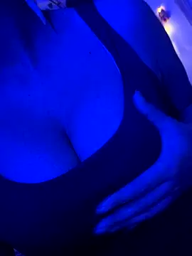 Raatkirani09 online show from December 14, 2025, 8:14 pm