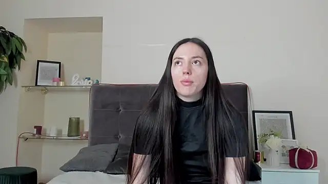 Snapshot of AdrianaCult chatting on February 21, 2026, 12:51 pm AdrianaCult online show from February 21, 2026, 12:51 pm