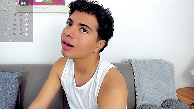 cherry blossom77 online show from January 17, 2026, 1:04 pm