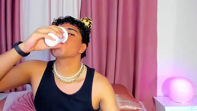 cherry blossom77 online show from February 1, 2026, 1:09 pm