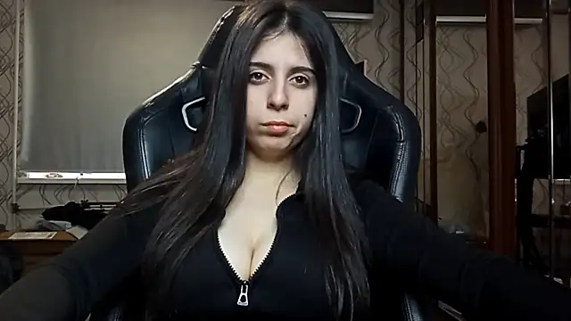 Snapshot of WaltraudPattie chatting on February 10, 2026, 12:20 am WaltraudPattie online show from February 10, 2026, 12:20 am