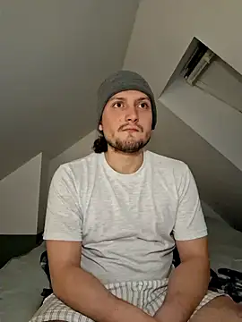 Snapshot of Ghost_Pie chatting on December 17, 2025, 5:56 am Ghost Pie online show from December 17, 2025, 5:56 am