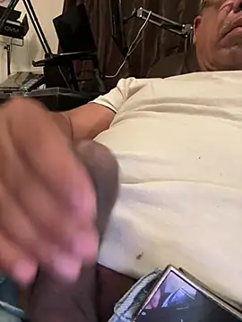 Snapshot of tigre6911 chatting on May 18, 2026, 8:41 am tigre6911 online show from May 18, 2026, 8:41 am