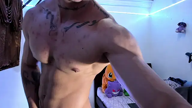 Snapshot of Bull__fit chatting on June 10, 2026, 4:13 am Bull fit online show from June 10, 2026, 4:13 am