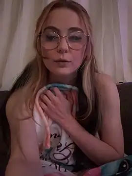 Snapshot of sugxrfox chatting on December 16, 2025, 6:28 am sugxrfox online show from December 16, 2025, 6:28 am