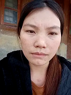 Snapshot of Matilda-8 chatting on December 15, 2025, 6:52 am Matilda-8 online show from December 15, 2025, 6:52 am