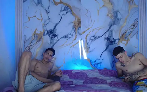 Snapshot of Damian_and_theo chatting on February 10, 2026, 7:24 pm Damian and theo online show from February 10, 2026, 7:24 pm