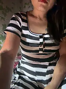Snapshot of Miu_sexyy98 chatting on May 10, 2026, 8:00 pm Miu sexyy98 online show from May 10, 2026, 8:00 pm