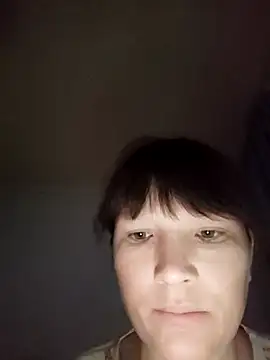 HilaryLover online show from December 15, 2025, 1:39 pm