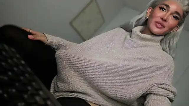 Snapshot of mxshemale_ladyboy chatting on March 1, 2026, 3:56 pm mxshemale ladyboy online show from March 1, 2026, 3:56 pm