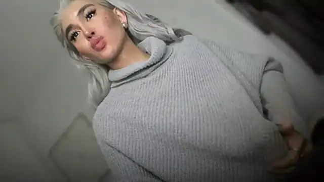 Snapshot of mxshemale_ladyboy chatting on March 26, 2026, 5:33 pm mxshemale ladyboy online show from March 26, 2026, 5:33 pm