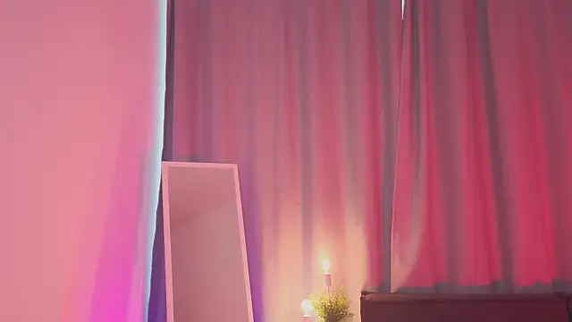 Leyla crsh online show from January 14, 2026, 5:11 am